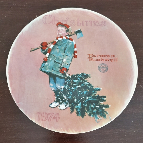 Norman Rockwell Christmas Plate 1974 “Scotty Gets His Tree “ Vintage ~ Pre-Owned - Picture 3 of 10